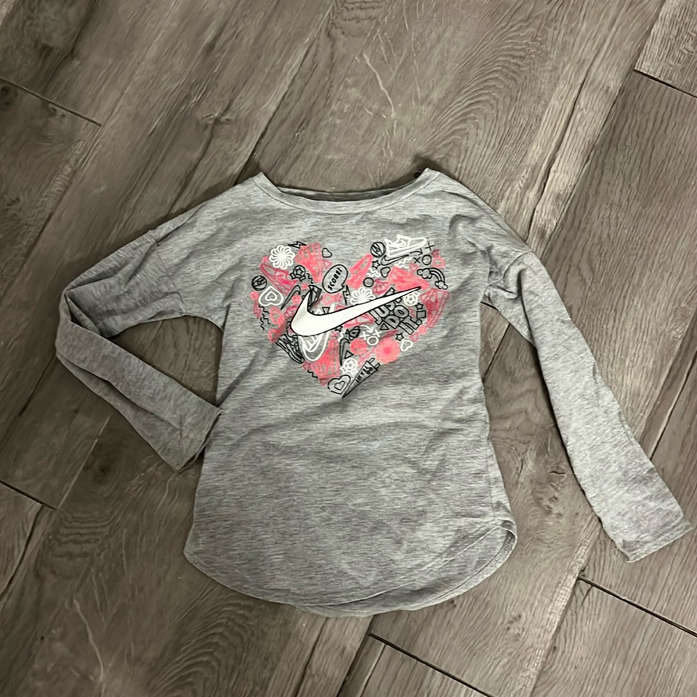 Nike long sleeve shirt